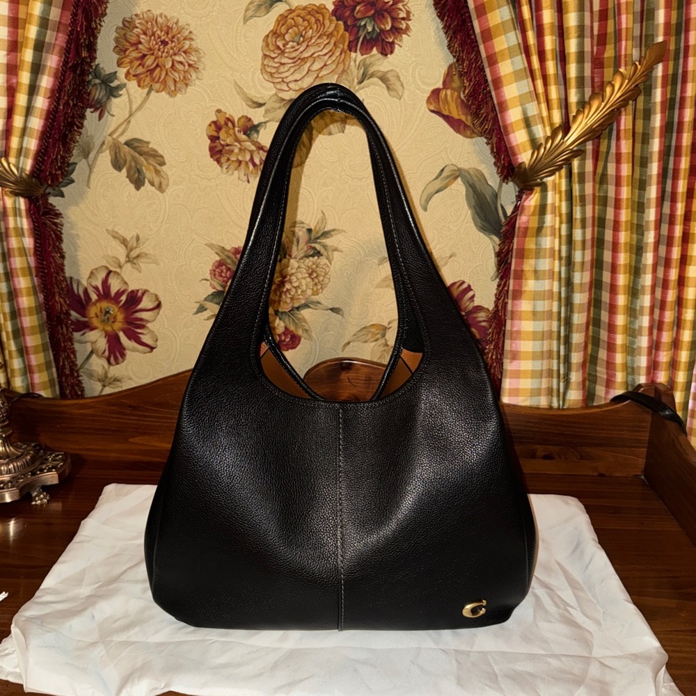 Black Large Lana Shoulder Bag - Coach